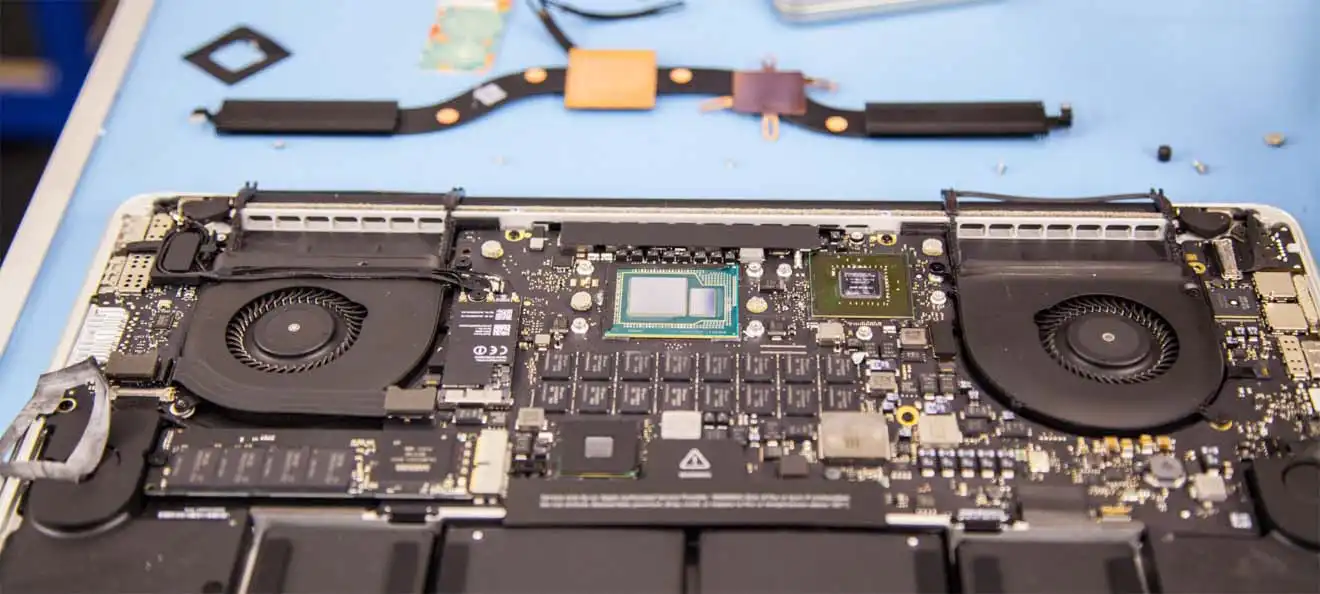 чистка ноутбука Apple MacBook в Хосте