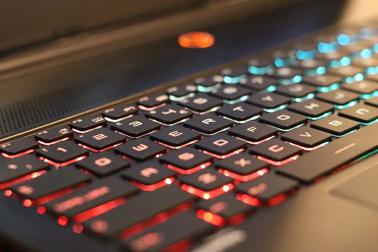 Замена клавиатуры ноутбука MSI в Хосте