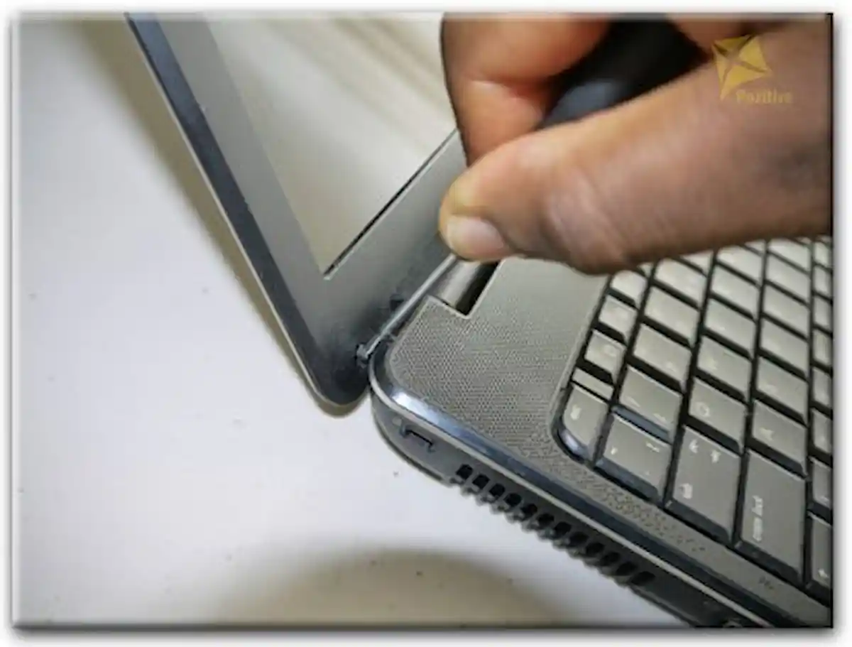 Замена экрана ноутбука Compaq в Хосте